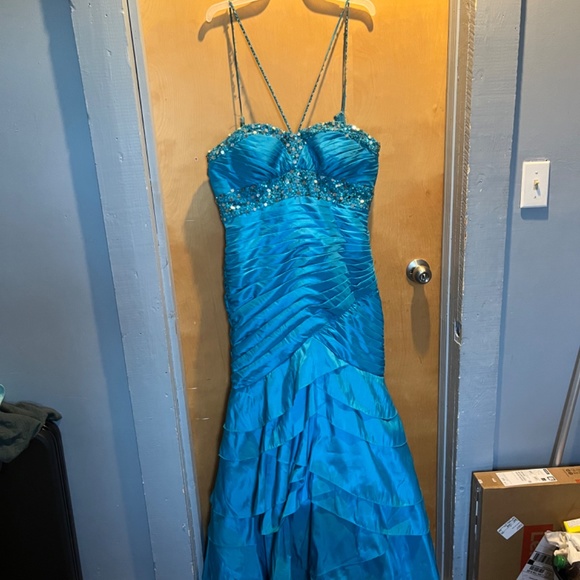 Prom dress - Picture 3 of 3